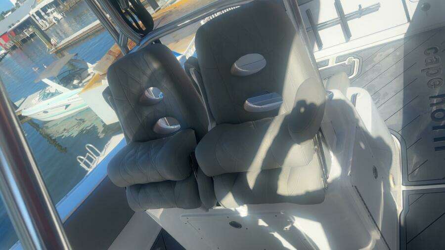 32ft Cape Horn Yacht For Sale