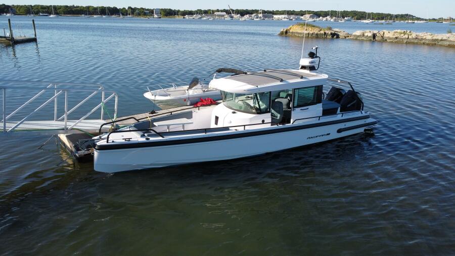 28' 2022 Axopar 28 Cabin with AFT CABIN