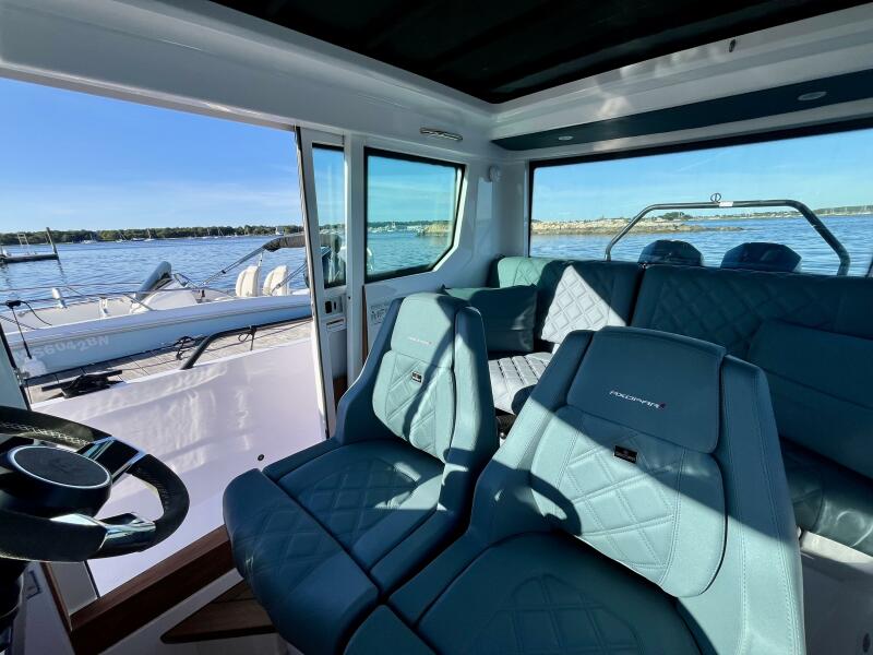 28' 2022 Axopar 28 Cabin with AFT CABIN