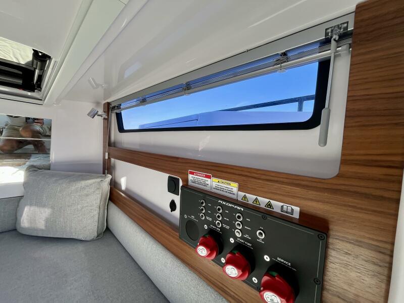 28' 2022 Axopar 28 Cabin with AFT CABIN