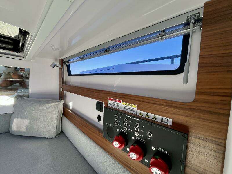 28ft Axopar Yacht For Sale