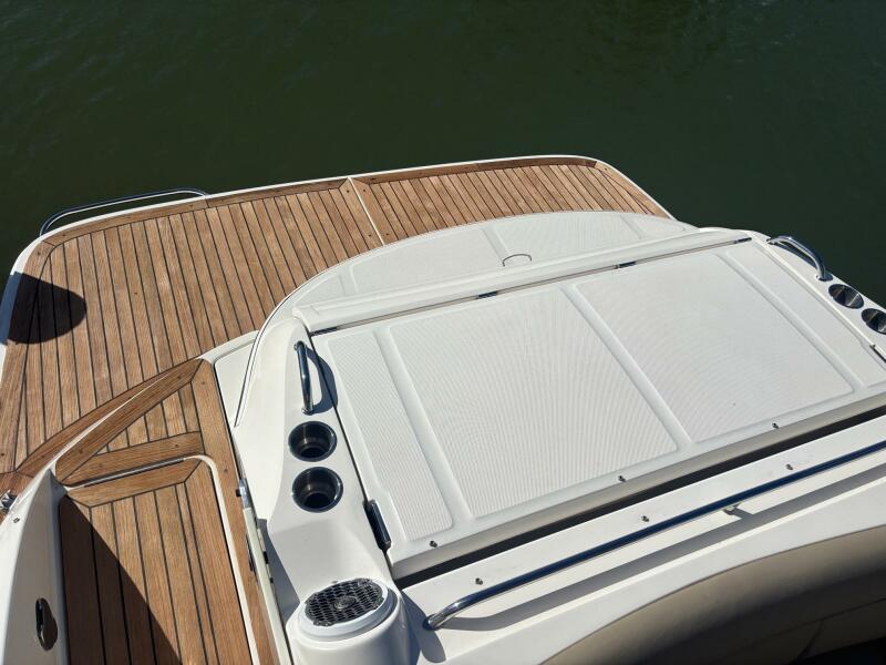 35' 2016 Sea Ray 350 SLX