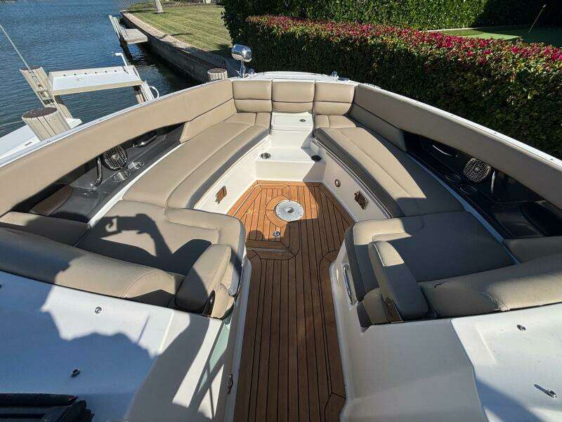 35ft Sea Ray Yacht For Sale