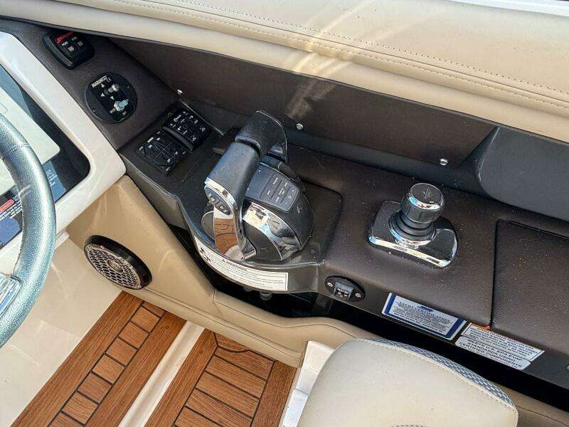 35ft Sea Ray Yacht For Sale