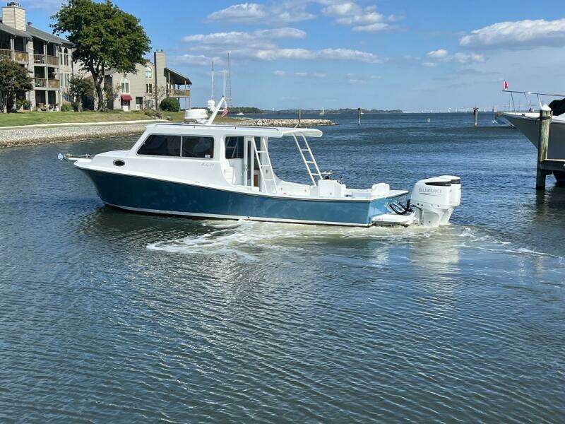 32ft Mabry Yacht For Sale