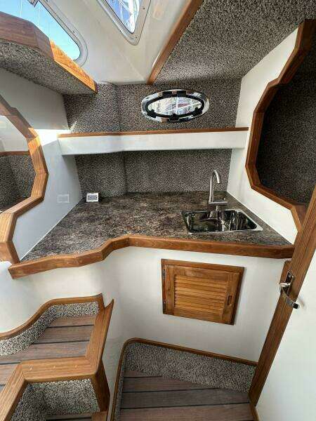 32ft Mabry Yacht For Sale