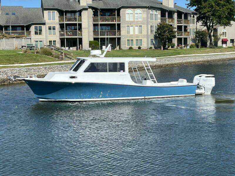 32ft Mabry Yacht For Sale