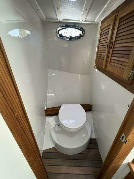 32ft Mabry Yacht For Sale