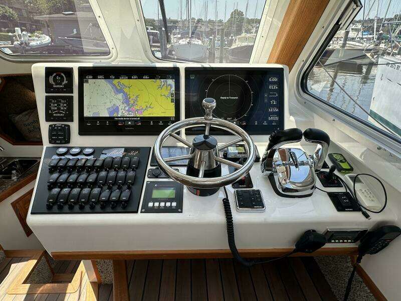 32ft Mabry Yacht For Sale