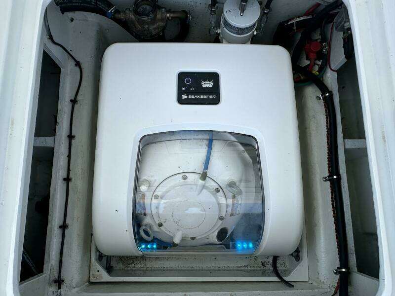 32ft Mabry Yacht For Sale