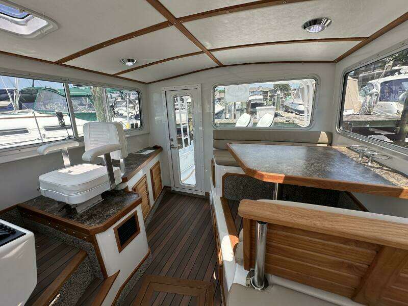 32ft Mabry Yacht For Sale