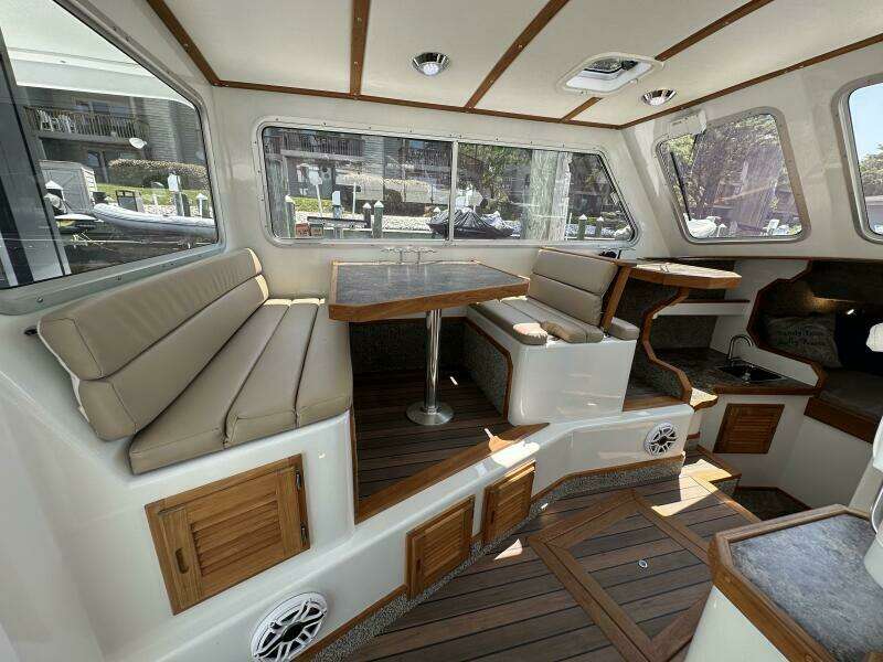 32ft Mabry Yacht For Sale