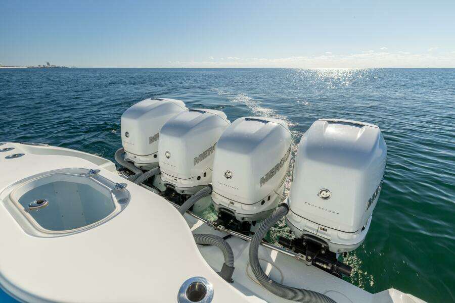 2017 42 Yellowfin Offshore Fins Up Motors