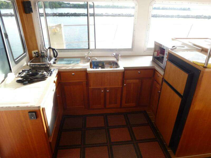 47ft Maine Cat Yacht For Sale