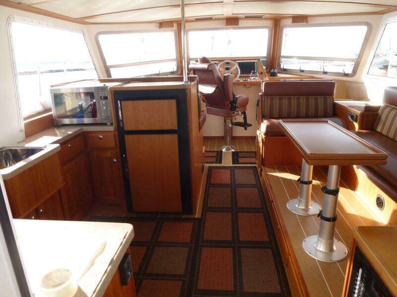 47ft Maine Cat Yacht For Sale