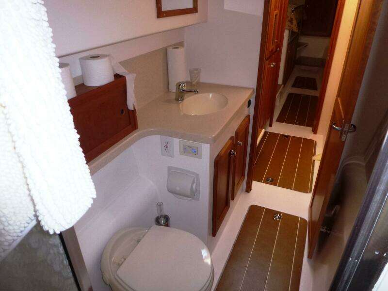 47ft Maine Cat Yacht For Sale