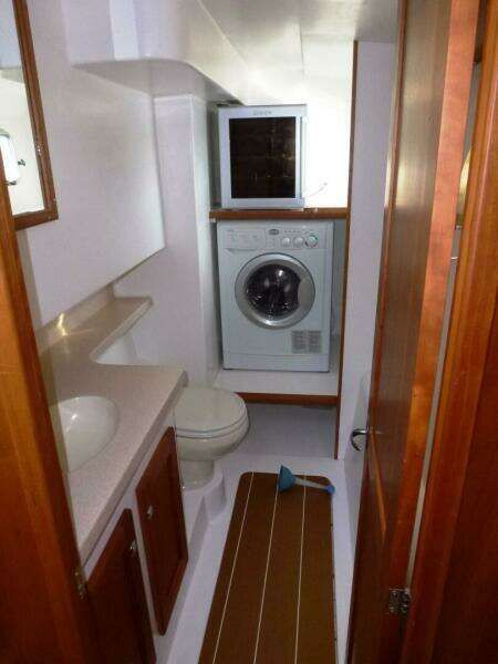 47ft Maine Cat Yacht For Sale