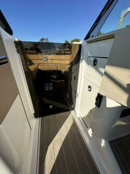 29ft Regal Yacht For Sale