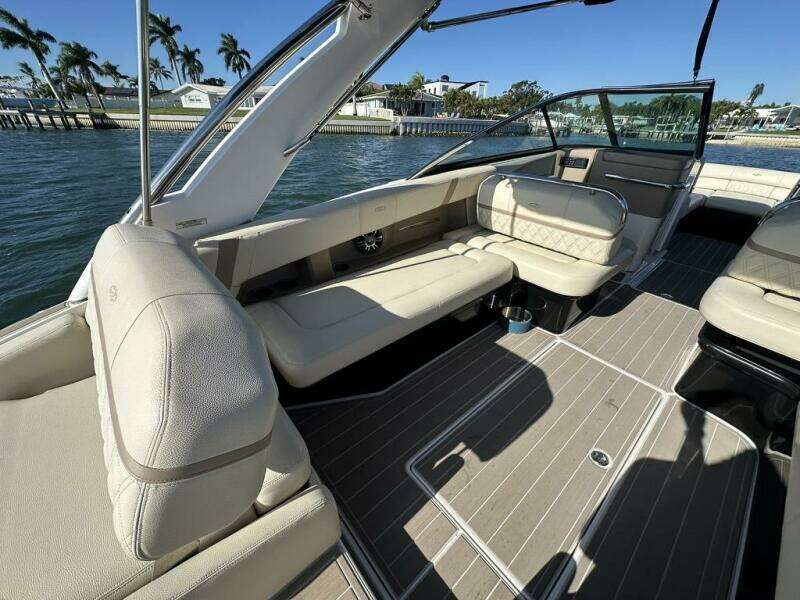 29ft Regal Yacht For Sale