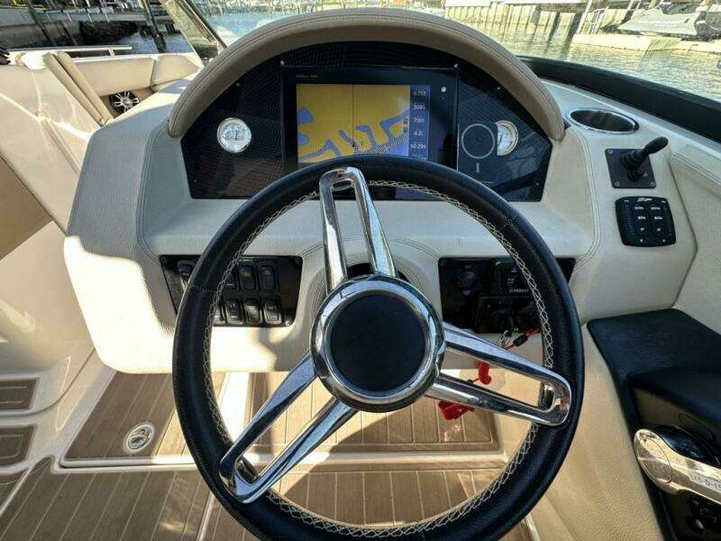 29ft Regal Yacht For Sale