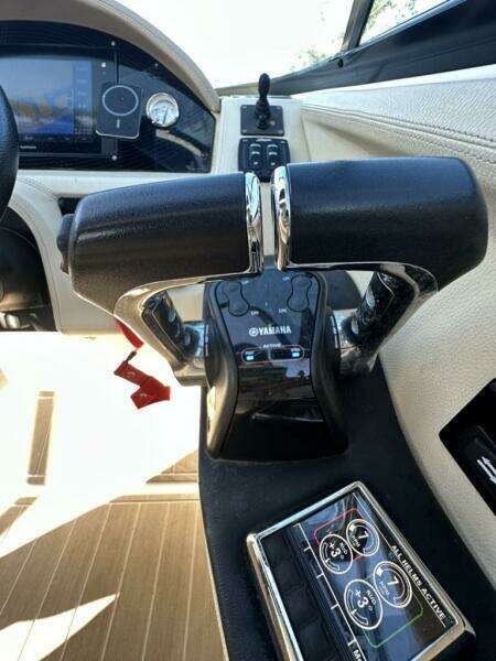 29ft Regal Yacht For Sale