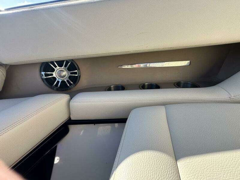 29ft Regal Yacht For Sale