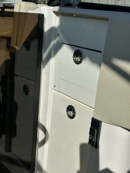 29ft Regal Yacht For Sale