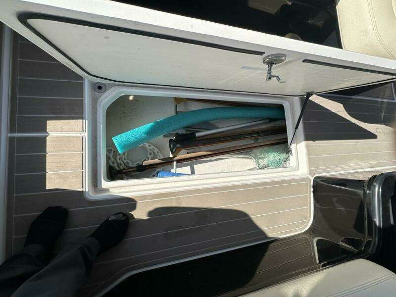 29ft Regal Yacht For Sale