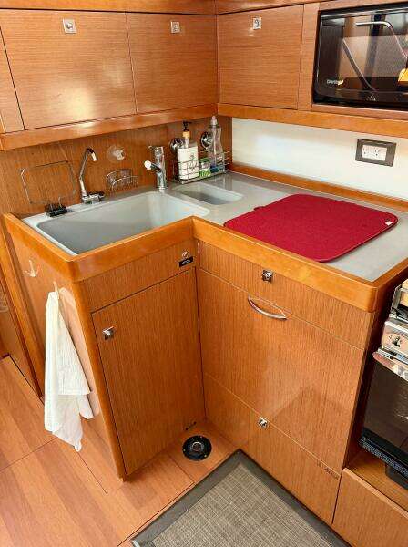 Allure 55ft Beneteau Yacht For Sale