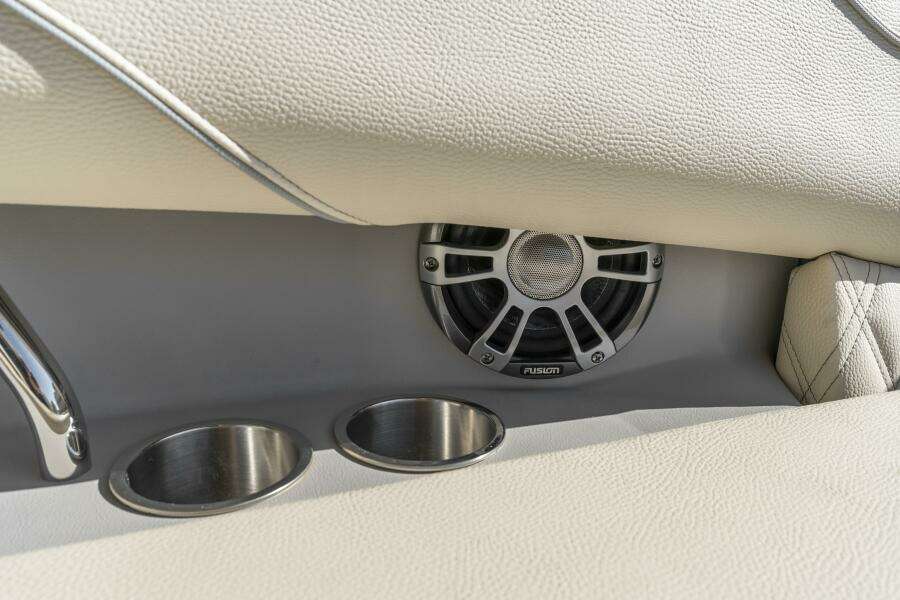 24ft Regal Yacht For Sale