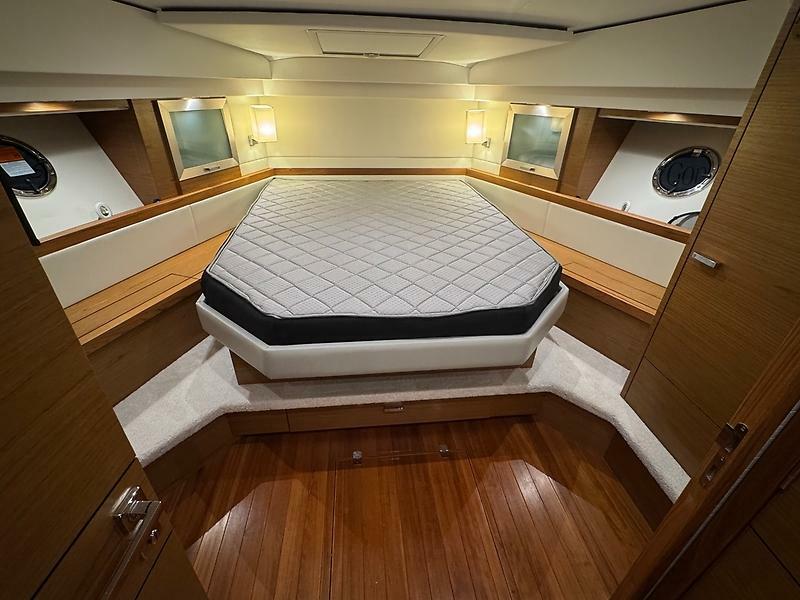 44' 2023 Tiara Yachts 44 Coupe