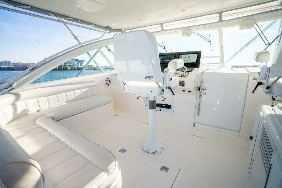 MOONDAWG 40ft Cabo Yacht For Sale