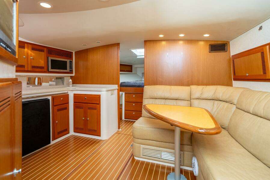 MOONDAWG 40ft Cabo Yacht For Sale