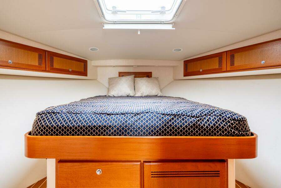 MOONDAWG 40ft Cabo Yacht For Sale