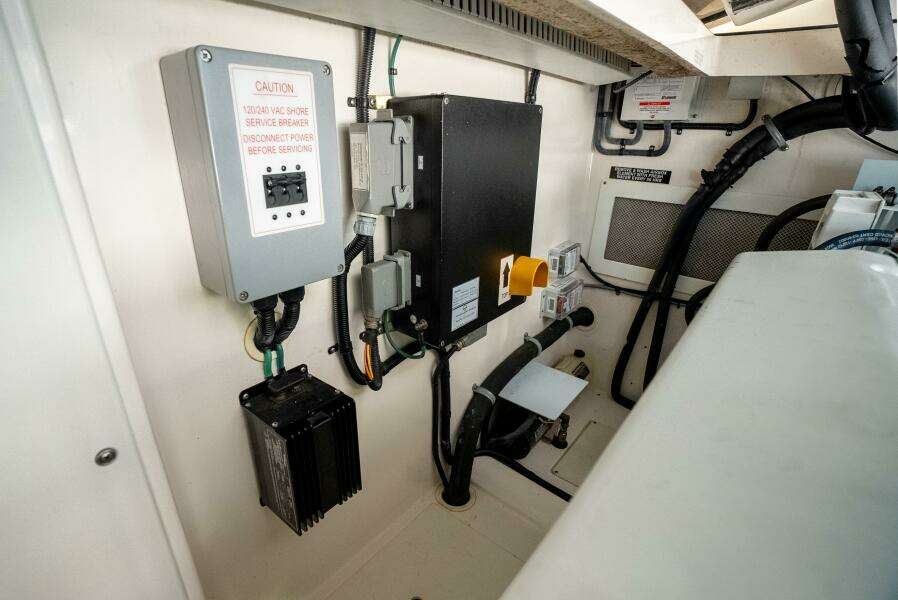 MOONDAWG 40ft Cabo Yacht For Sale