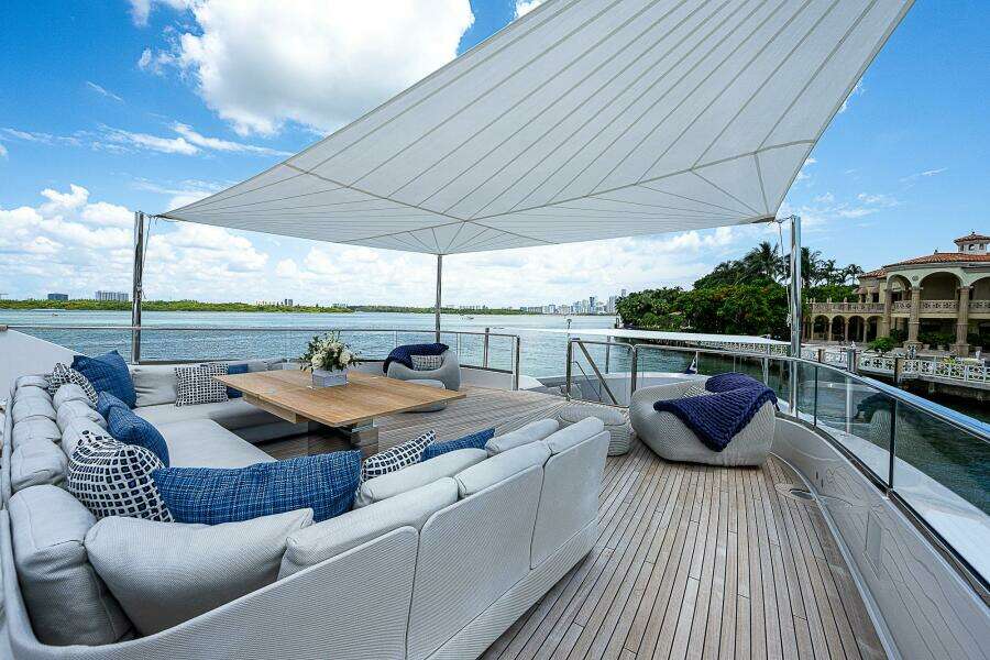 THE WOLF 118ft Sanlorenzo Yacht For Sale