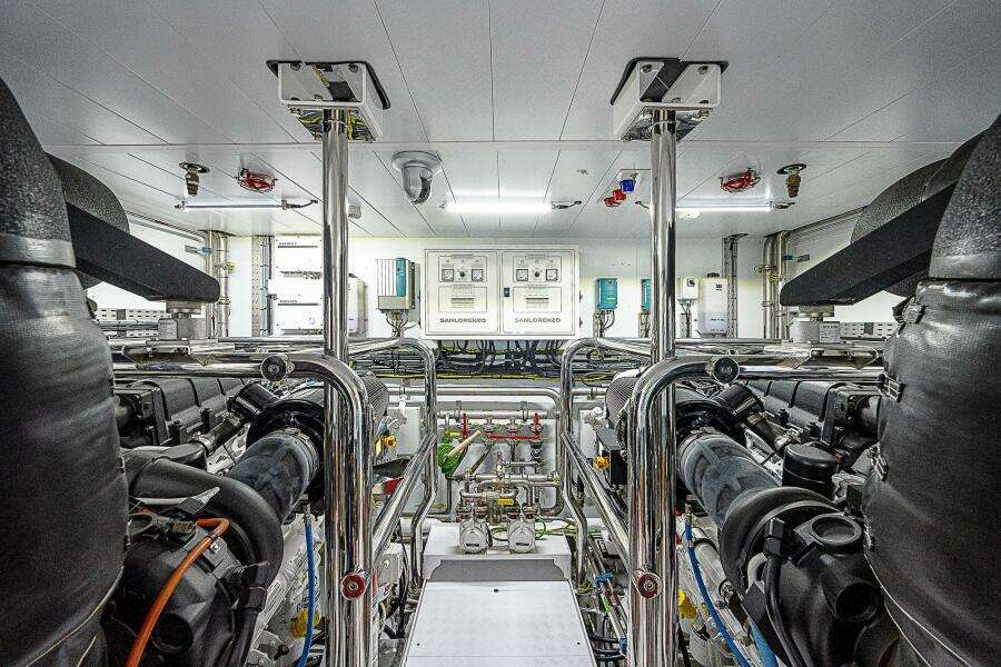 THE WOLF 118ft Sanlorenzo Yacht For Sale