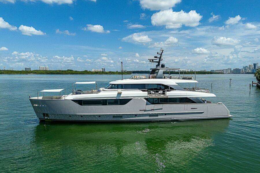 THE WOLF 118ft Sanlorenzo Yacht For Sale