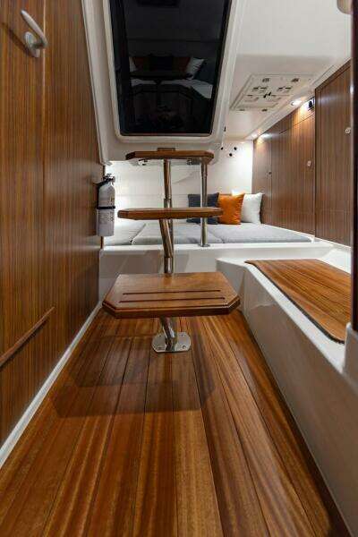 32ft Pursuit Yacht For Sale