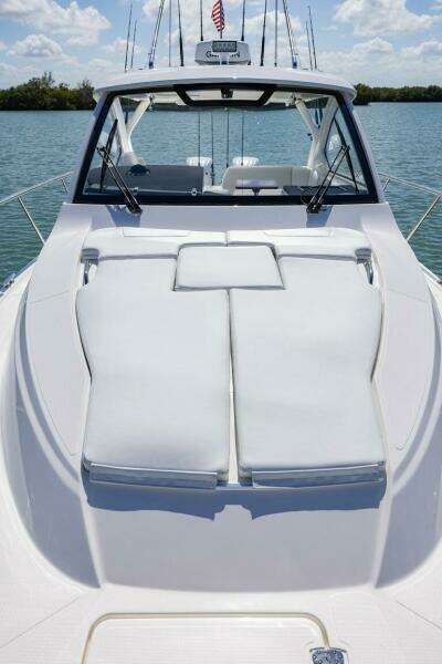 32ft Pursuit Yacht For Sale