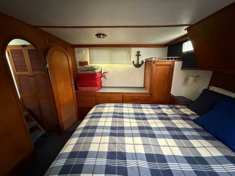 Sunset Magic III 38ft Golden Star Yacht For Sale