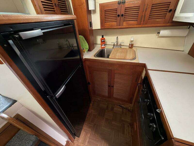 Sunset Magic III 38ft Golden Star Yacht For Sale