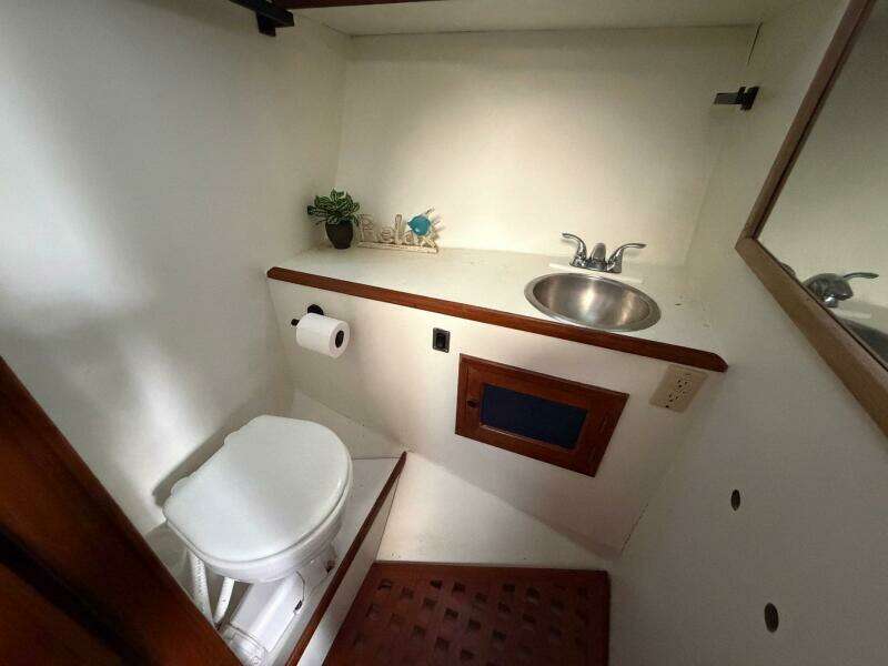 Sunset Magic III 38ft Golden Star Yacht For Sale