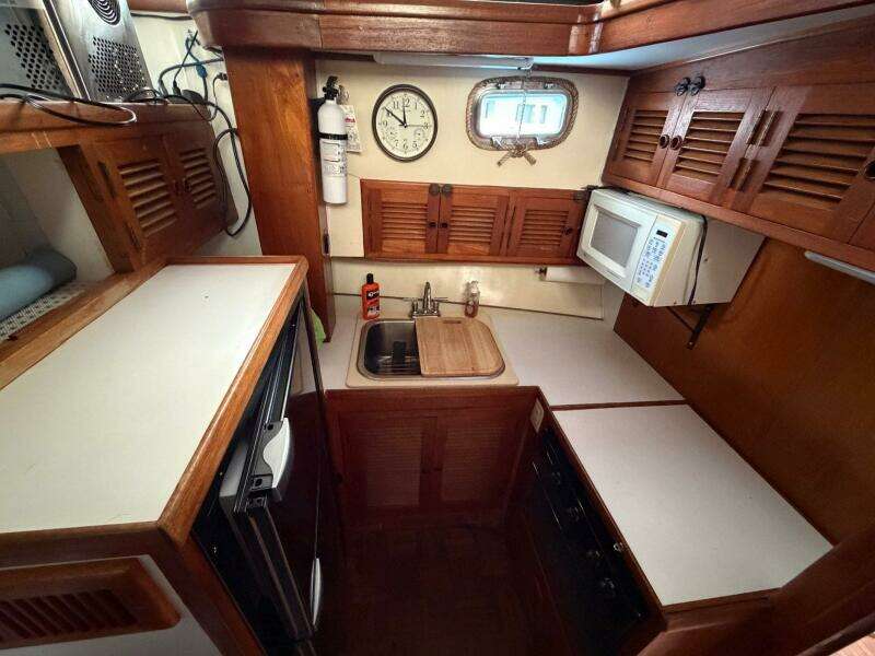 Sunset Magic III 38ft Golden Star Yacht For Sale