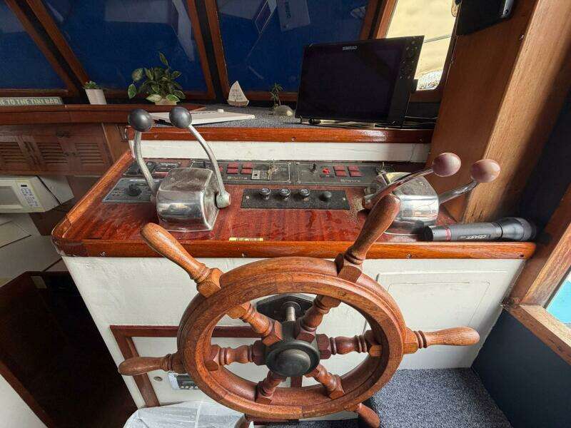 Sunset Magic III 38ft Golden Star Yacht For Sale