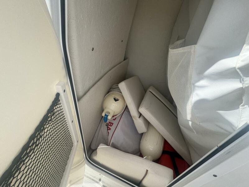 21' 2021 Sea Hunt Ultra 219