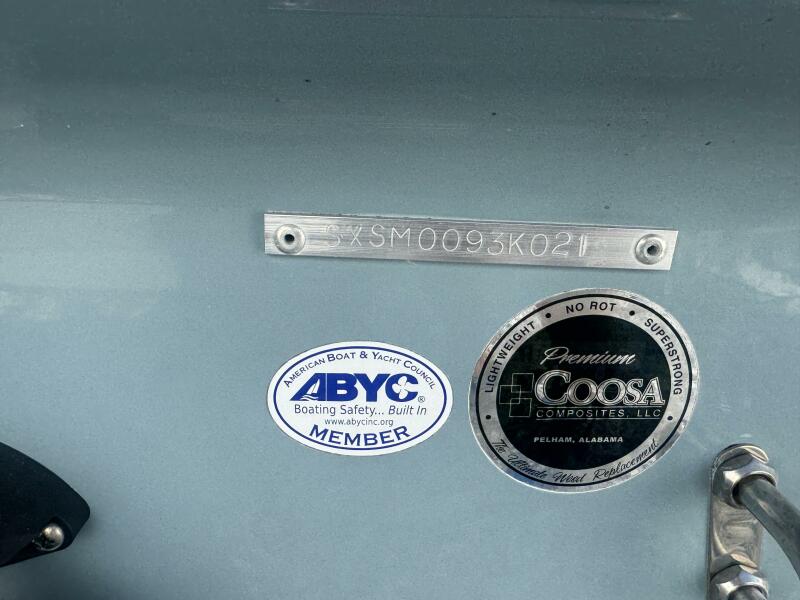 21' 2021 Sea Hunt Ultra 219