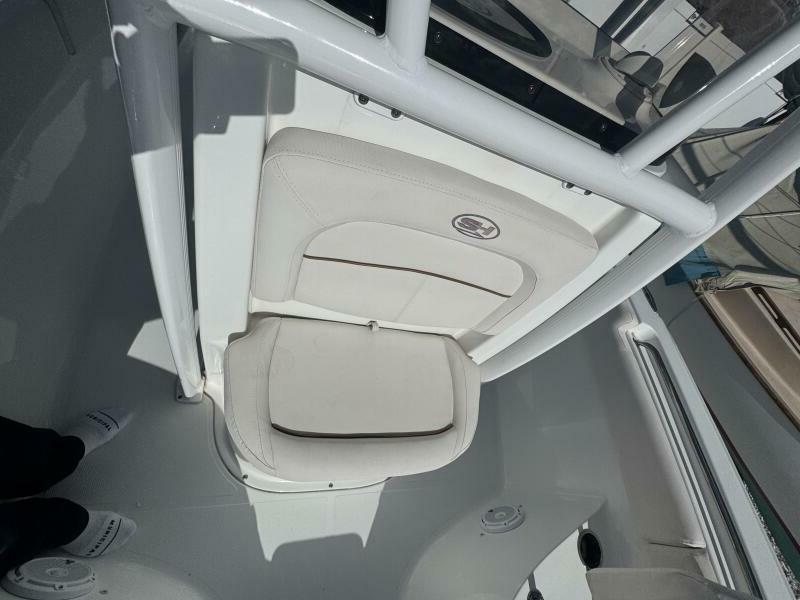 21' 2021 Sea Hunt Ultra 219