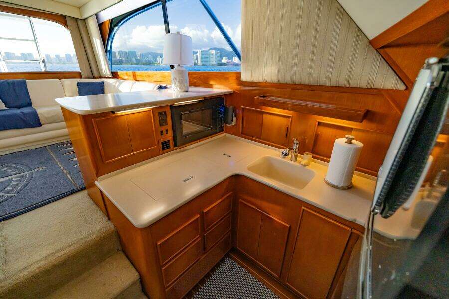 LIMITLESS 51ft Post Yacht For Sale