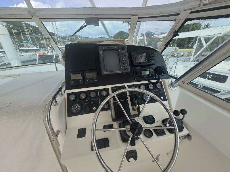E  amp  S 35ft Henriques Yacht For Sale